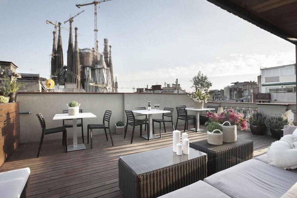 Enjoybcn Gaudi Apartments Barcelona Exterior photo