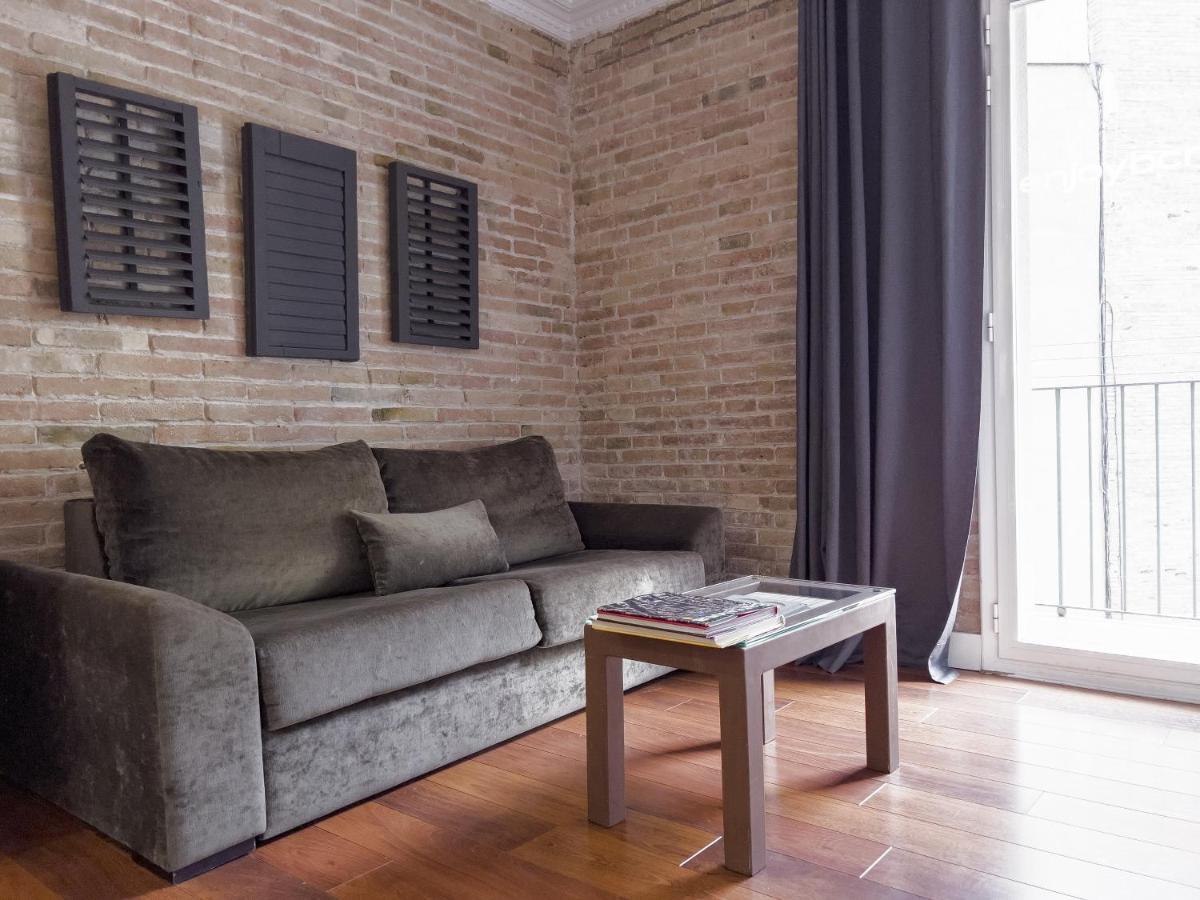 Enjoybcn Gaudi Apartments Barcelona Exterior photo