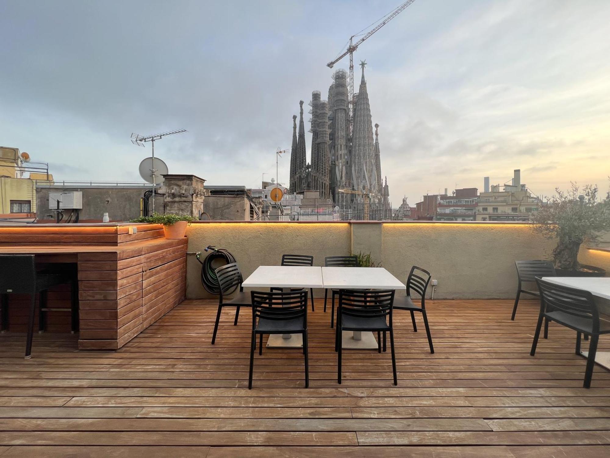 Enjoybcn Gaudi Apartments Barcelona Exterior photo